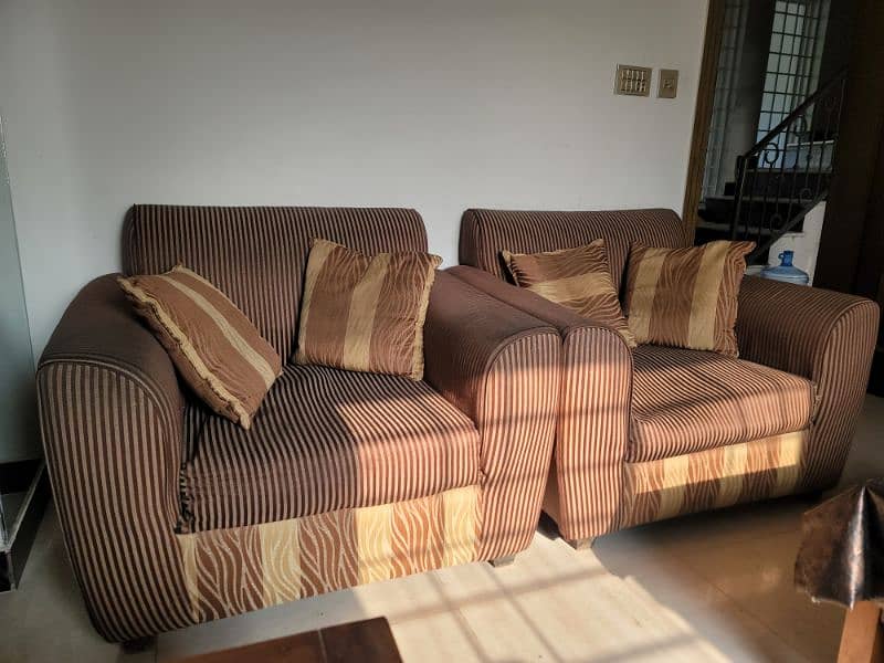 5 seater sofa 0