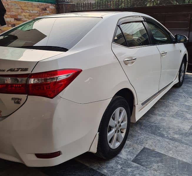 Toyota Altis Grande 2017 3