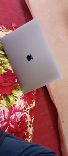 MacBook Air M1 Air 2020 3.5 month warranty mien Ha