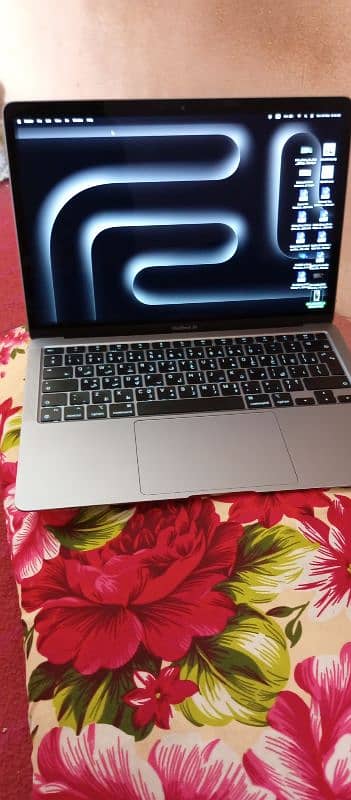 MacBook Air M1 Air 2020 3.5 month warranty mien Ha 8