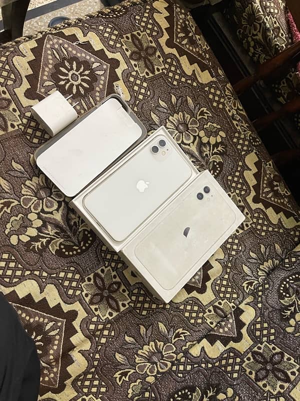 iphone 11 dual sim pta aproved with original box 2