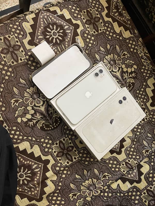 iphone 11 dual sim pta aproved with original box 5