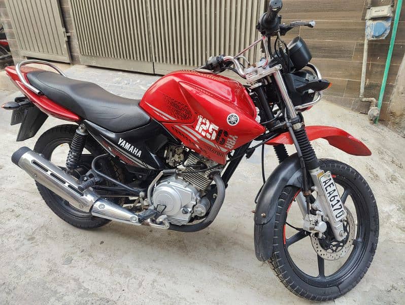 Yamaha Ybr 125G total genuine condition very less used no work require 0