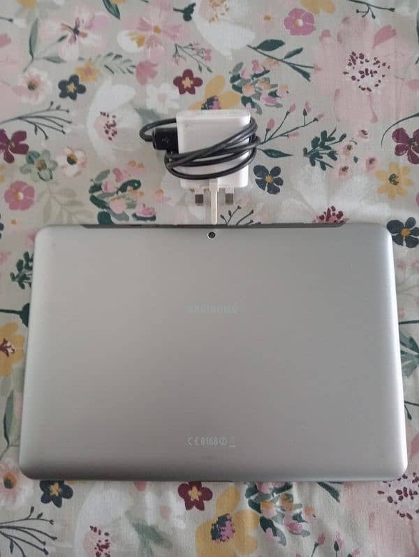 Samsung Galaxy Tablet Model: GT-P5100 Sim wala 100% Condition 1