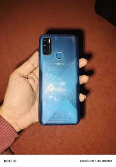 infinix hot 9 play condition 8/10 box charger sath hai