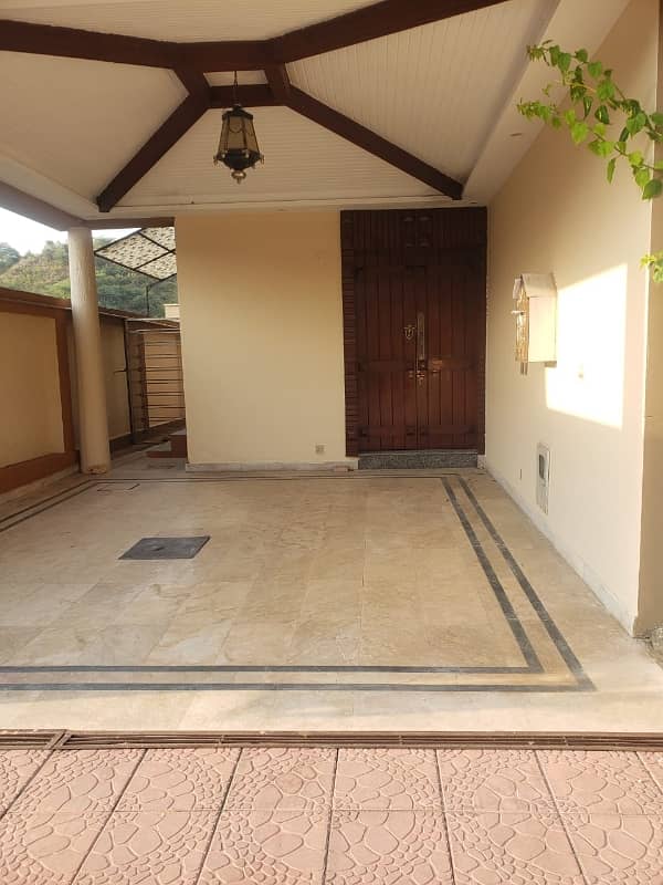 Defence Villas 10 Marla Double Story Villa Just Like New Good Condition On Investor Rate 31