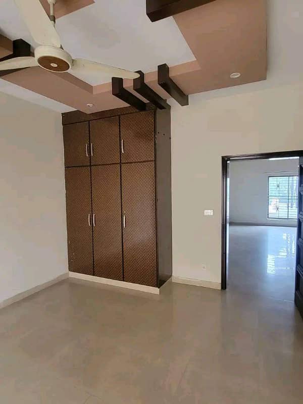 5 Marla double storey House for rent Shalimar colony Multan 7