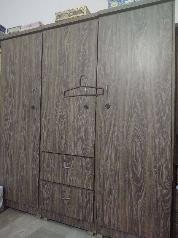 king size bed, wardrobe and dressing 1