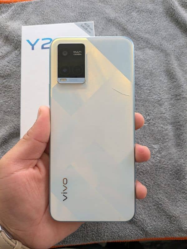 Vivo Y21 1