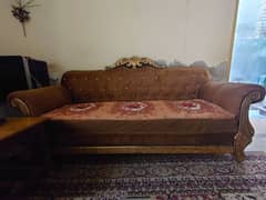 5 Setter sofa set ( 1.5 years used) + Table