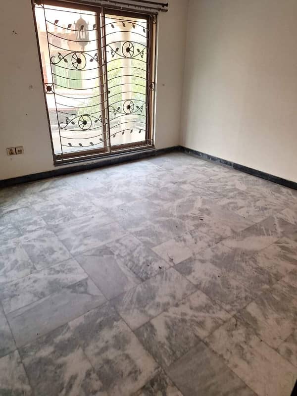 10 Marla double storey House for rent Zakriya Town Multan 0