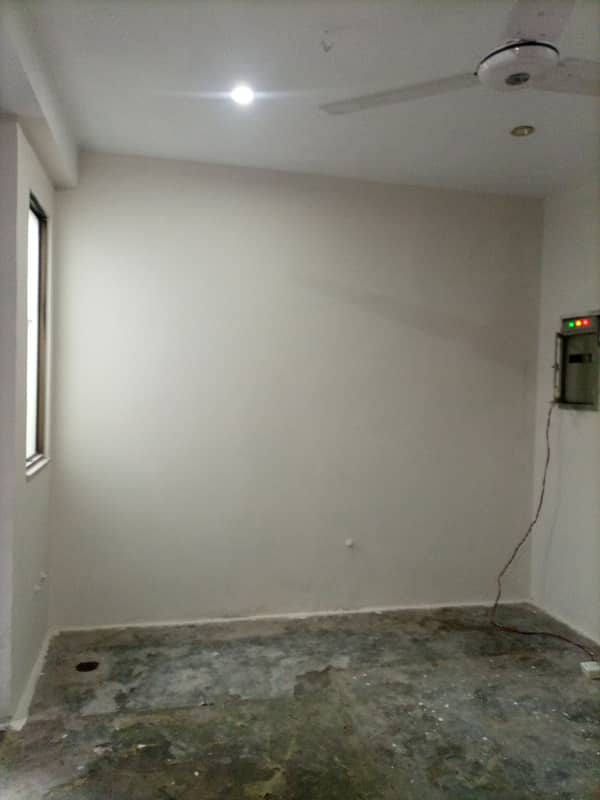 Basement Commercial Property For Rent 5