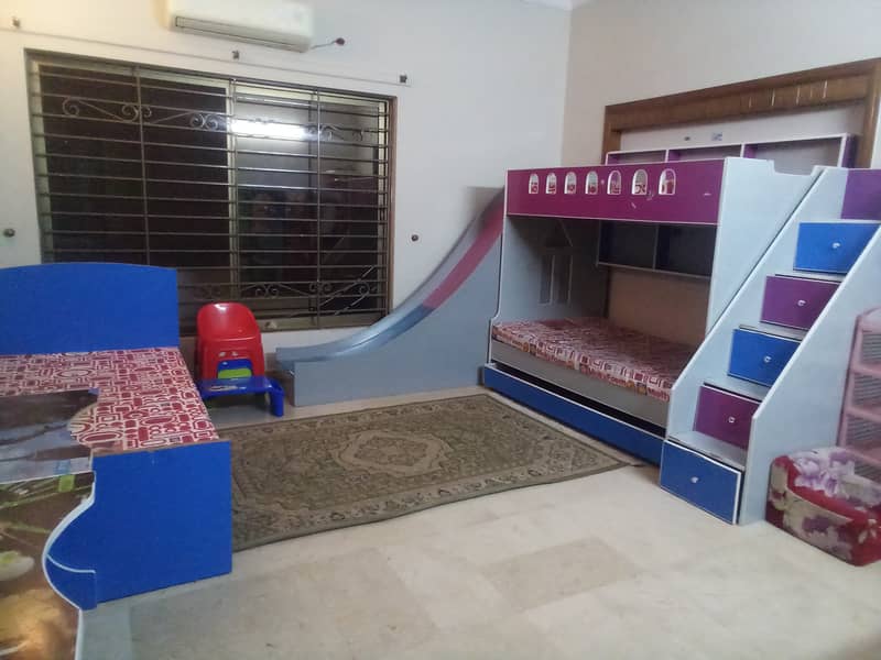 Kids single beds with side tables and matresses. 3