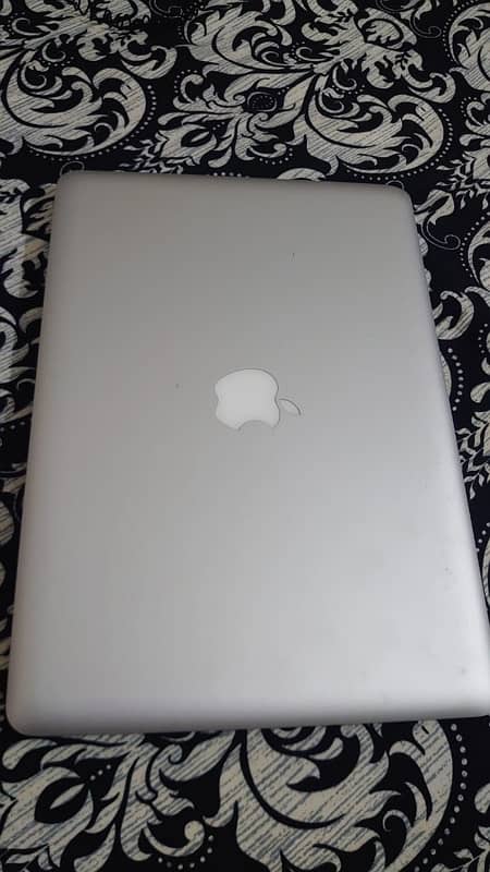 Mac 2012 pro midnight in excellent condition 1