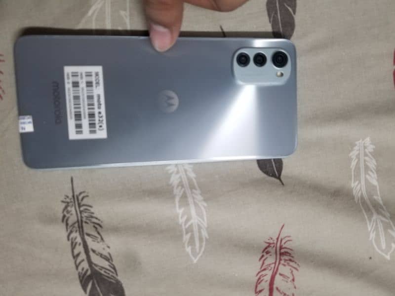 Motorola E32s Brand New Condition 3