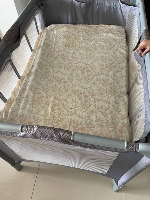 Tinnies Playpen with Matress and Bed set 1