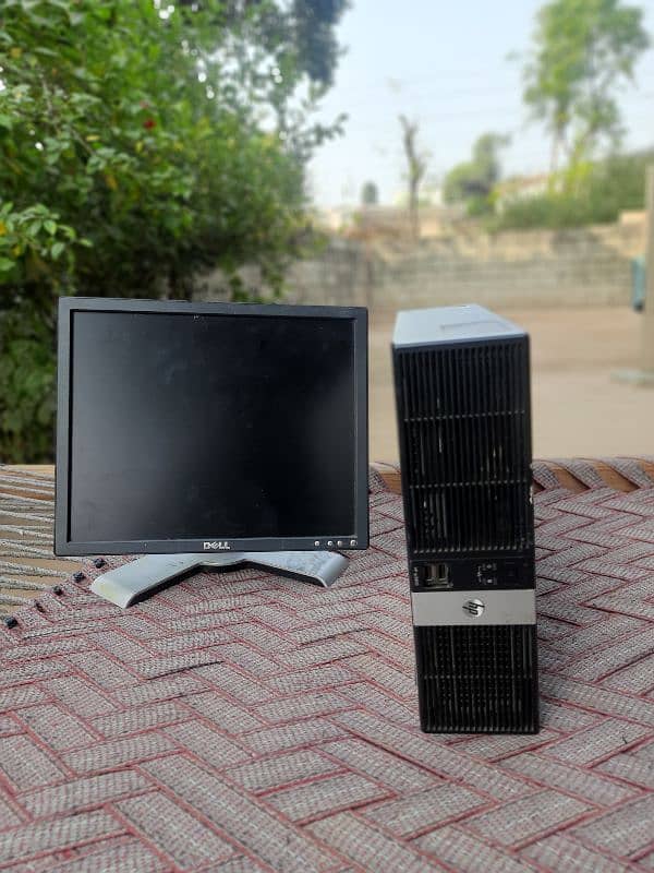 Dell PC only 18000/ urgent sale 0