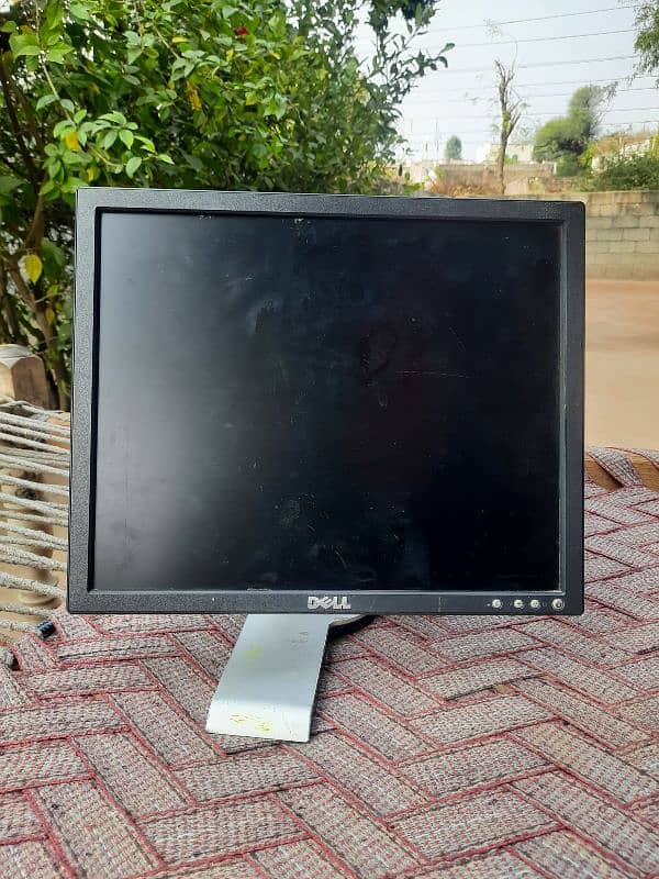 Dell PC only 18000/ urgent sale 7