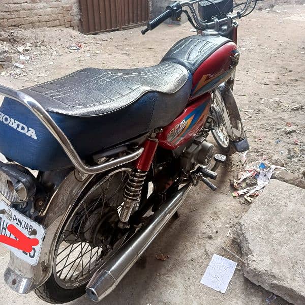 Urgent Bike Sale Comfort And Better Condition 10