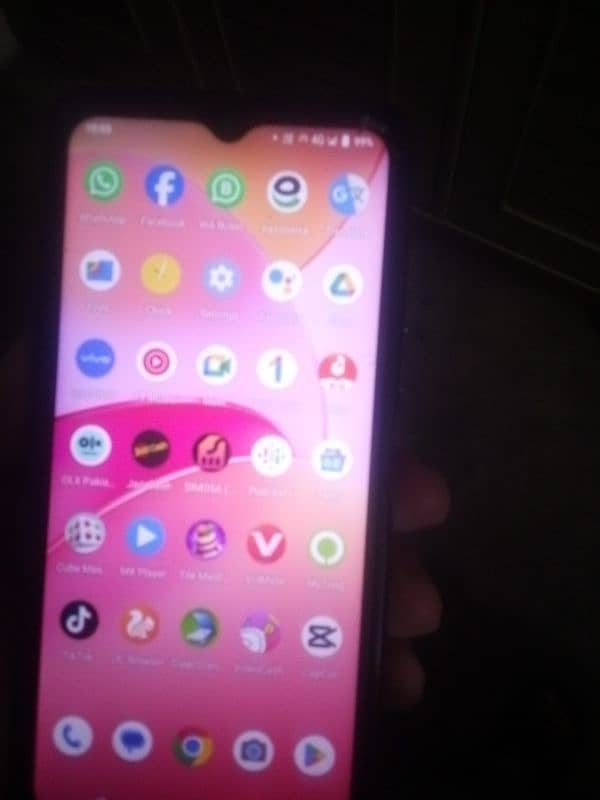 Vivo y20 without box and charger and screen cracked in Havelian 4