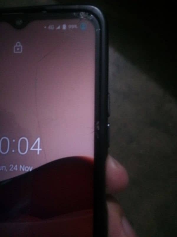 Vivo y20 without box and charger and screen cracked in Havelian 5