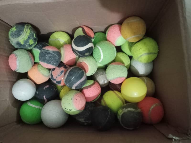 Cricket balls are available for sale 0