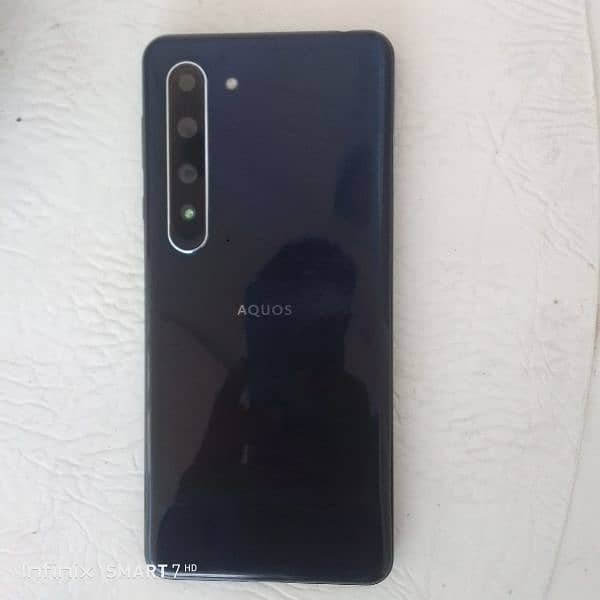 Aquos R5 5g 0