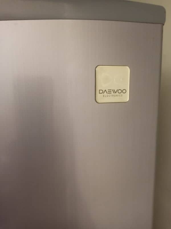 Dubai Daewoo Fridge for SALE 1