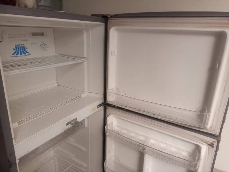 Dubai Daewoo Fridge for SALE 6