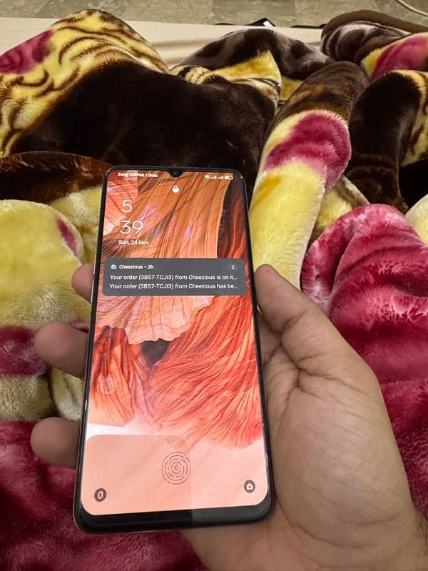 OPPO F17  9/10 Condition Only phone 3