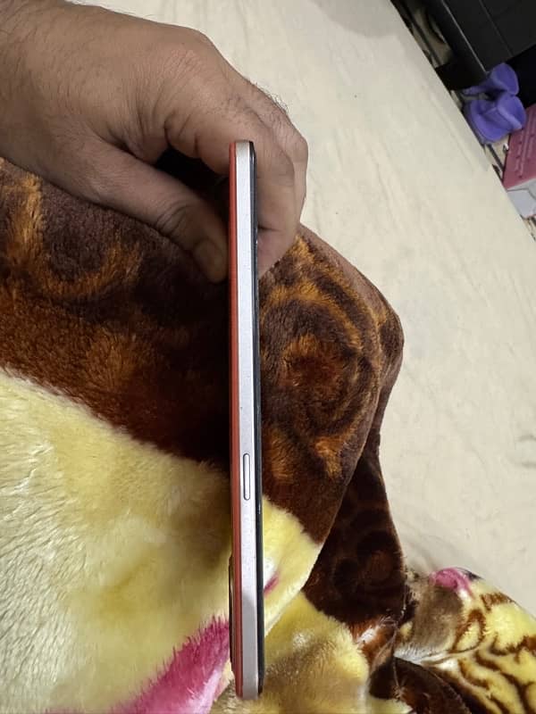 OPPO F17  9/10 Condition Only phone 8