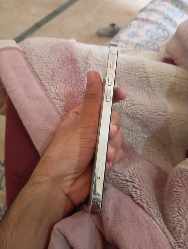 I phone 12 pro Non Pta ( Factory Unlocked ) 7