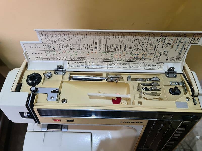 Used  computerized embroidery sewing machine 1