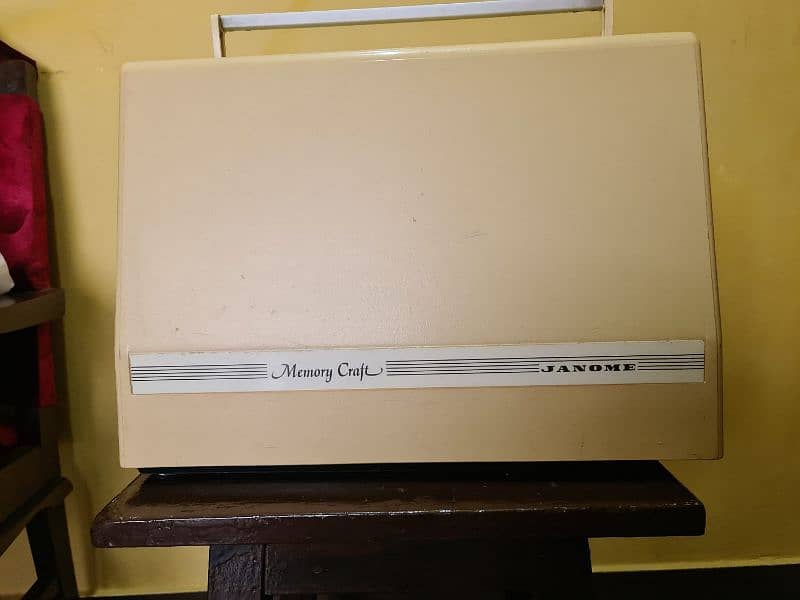 Used  computerized embroidery sewing machine 2