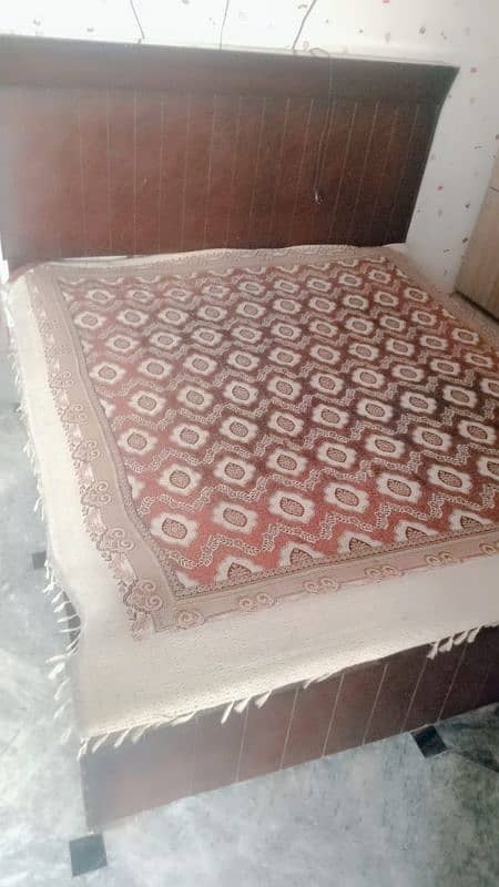 Queen size bed for sale in Pakistan 0