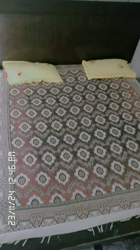 Queen size bed for sale in Pakistan 17