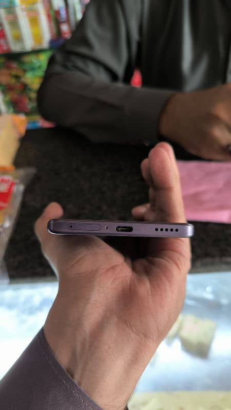 Vivo V40 for sell 5