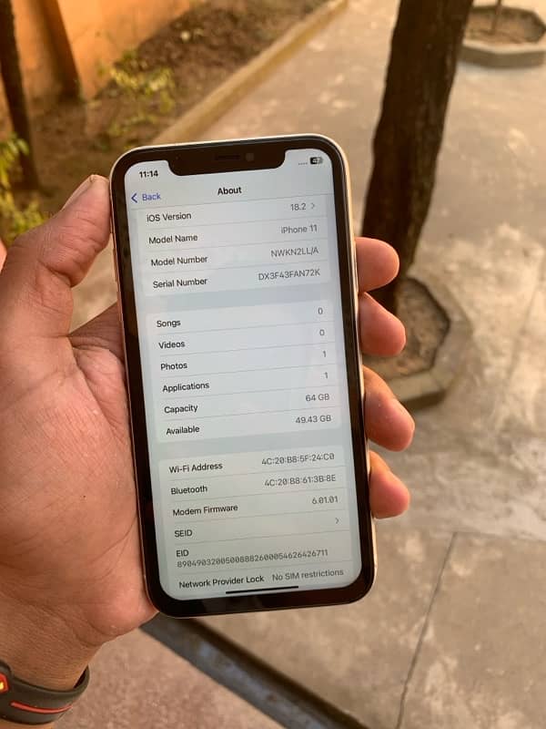 iPhone 11 64GB NON PTA 3