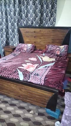 Bed king size