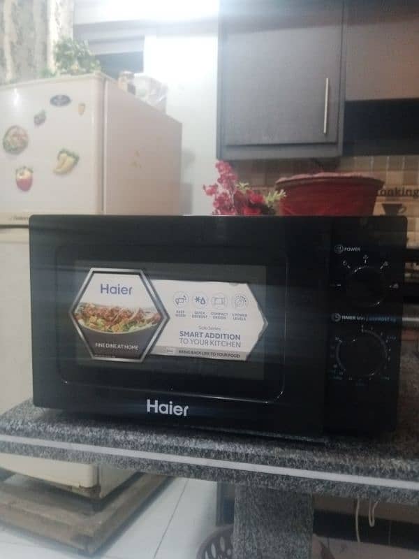 Haier Microwave, Just like new scratch less! 2