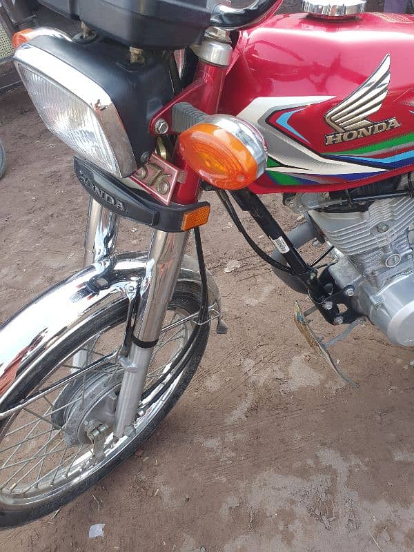 Honda 125 2023 model all ok urjent sale 6