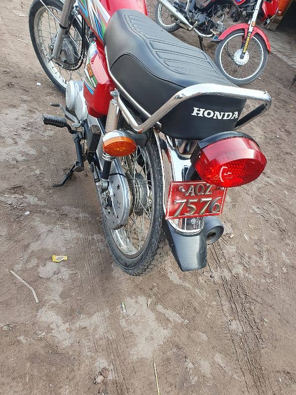 Honda 125 2023 model all ok urjent sale 8