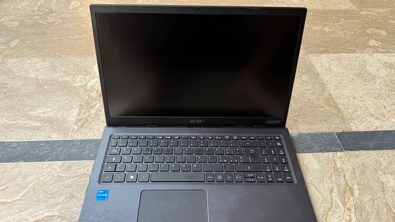 Acer Extensa 11th gen Processor i5 Ram 16Gb Ssd 250GB 7