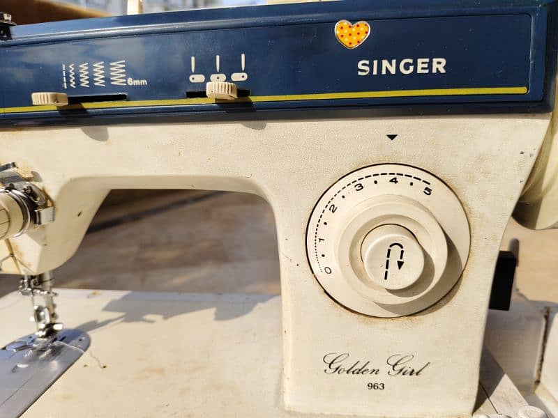 Singer Sewing Machine 1