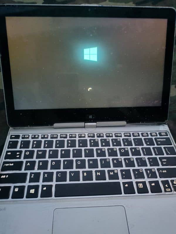 HP elitebook Laptop (8gb ram) 8hrs+ battery time 3