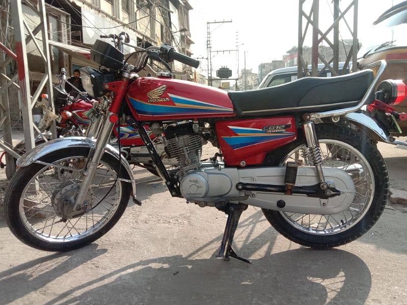 HONDA CG125 2015 LUSH CONDITION pindi number 0