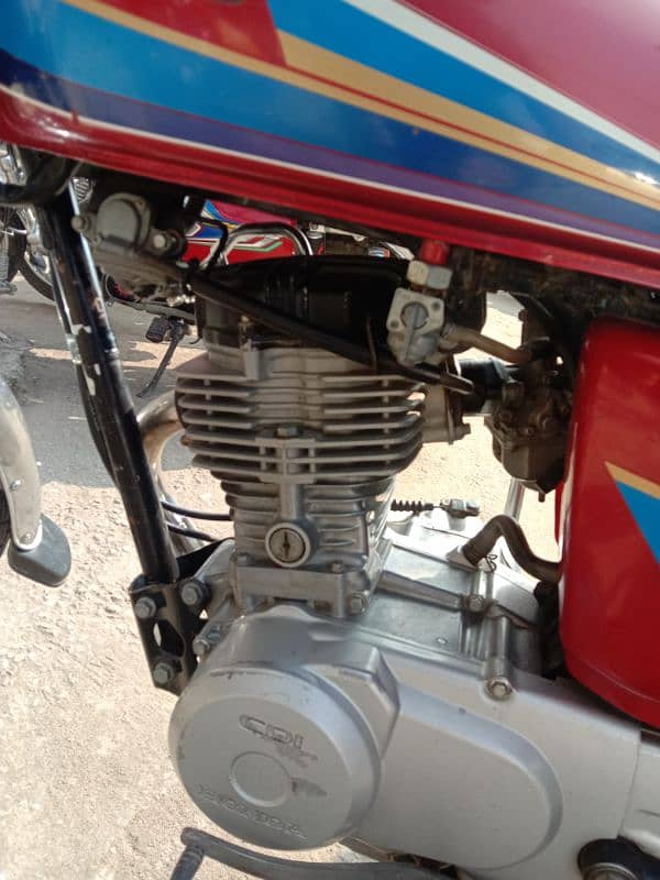 HONDA CG125 2015 LUSH CONDITION pindi number 2