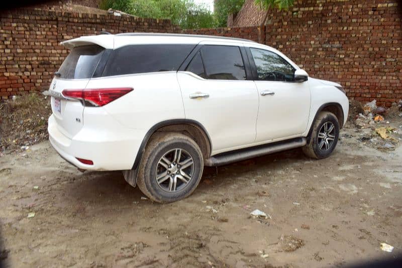 Toyota Fortuner G 2020 15