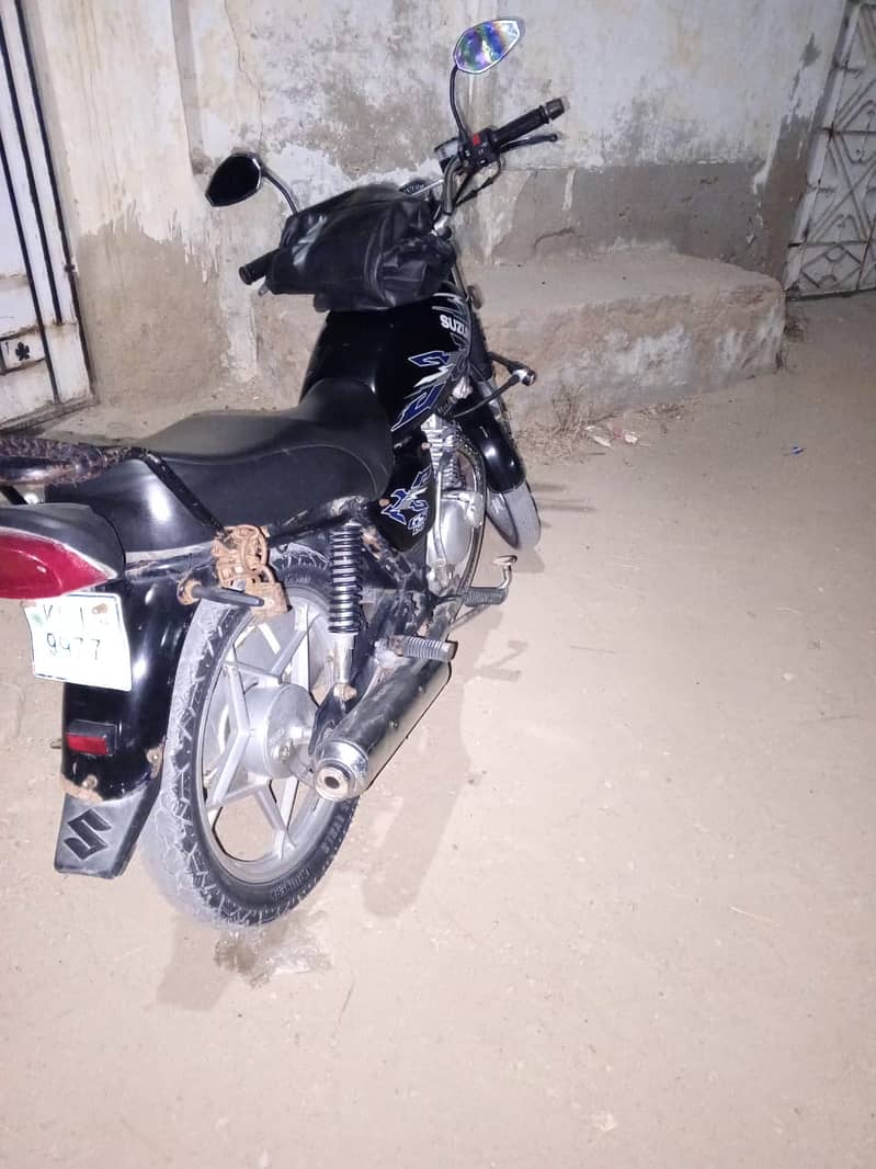 10/10 condition Suzuki 150 bike for sale urgent 2