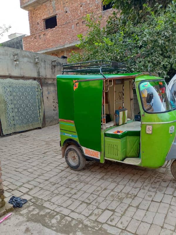 CNG riksha 4